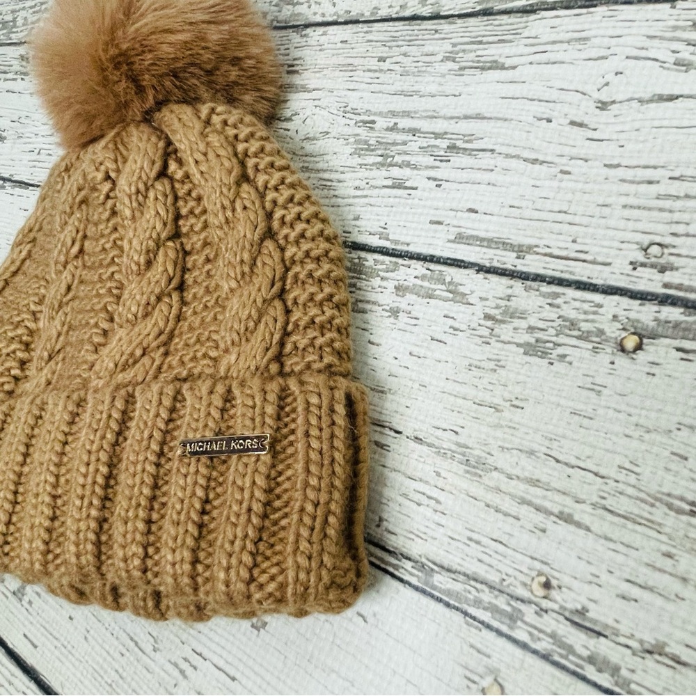 MICHAEL Michael Kors Cable Knit Faux Fur Pom Beanie - Picture 3 of 7